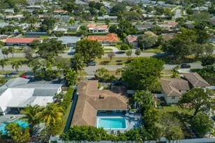 416 N Rainbow Dr, Hollywood, FL 33021 - Photo 7