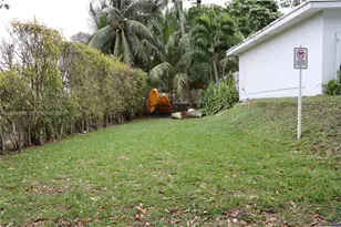 7801 NE 4th Ct, Miami, FL 33138 - Photo 21