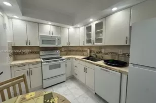 300 Bayview Dr, Sunny Isles Beach, FL 33160 - Photo 9