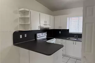 10101 W Okeechobee Rd, Hialeah Gardens, FL 33016 - Photo 15