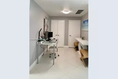 888 Biscayne Blvd #2006, Miami, FL 33132 - Photo 17