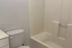 576 NE 63rd St, Miami, FL 33138 - Photo 9