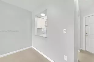 1715 NE Miami Gardens Dr, Miami, FL 33179 - Photo 13