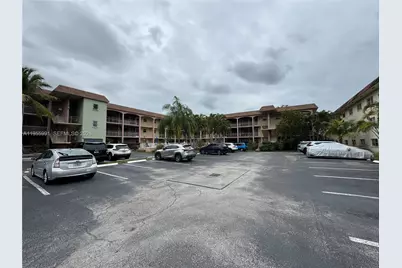100 SE 6th Ave #207, Pompano Beach, FL 33060 - Photo 13