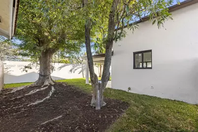 11260 SW 157th Ct, Miami, FL 33196 - Photo 17