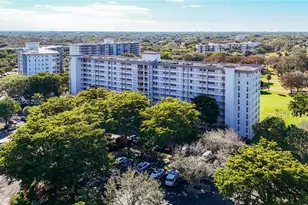 605 Oaks Dr, Pompano Beach, FL 33069 - Photo 5