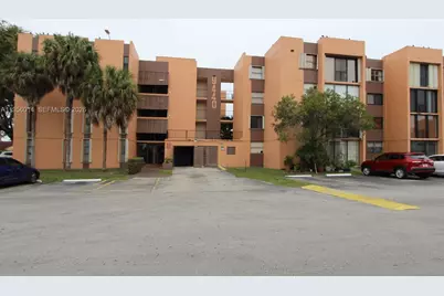 9440 W Flagler St #404, Miami, FL 33174 - Photo 3