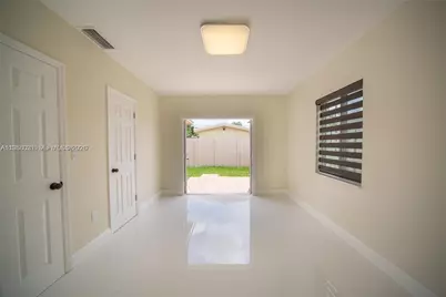 1748 NE 180th St, North Miami Beach, FL 33162 - Photo 7