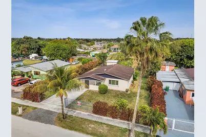 746 NW 3rd St, Florida City, FL 33034 - Photo 31