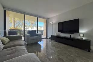 10865 SW 112th Ave, Miami, FL 33176 - Photo 5