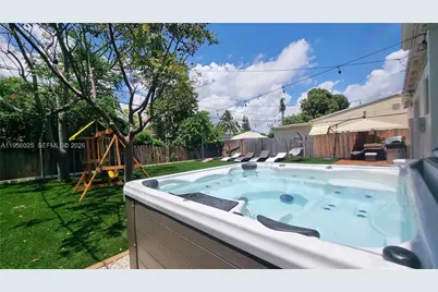 5157 NE 6th Ave, Oakland Park, FL 33334 - Photo 1