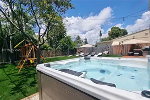 5157 NE 6th Ave, Oakland Park, FL 33334 - Photo 1