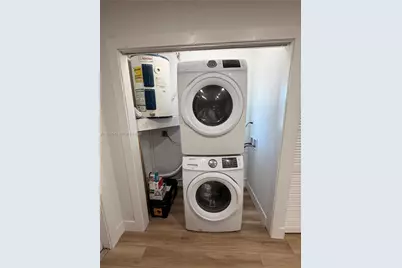 10854 SW 141st Ln, Miami, FL 33176 - Photo 9