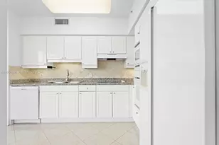[Address not provided], Miami Beach, FL 33140 - Photo 5