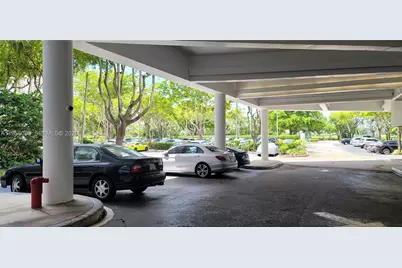 3701 N Country Club Dr #807, Aventura, FL 33180 - Photo 31