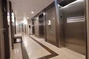 3701 N Country Club Dr, Aventura, FL 33180 - Photo 29