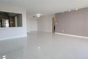 3701 N Country Club Dr, Aventura, FL 33180 - Photo 3