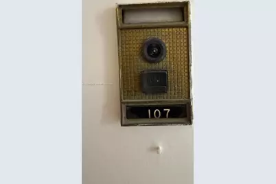 5401 Collins Ave #107, Miami Beach, FL 33140 - Photo 3