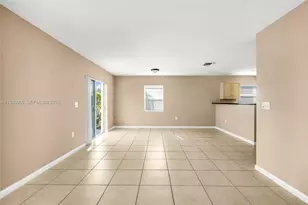 1001 SW 15th St, Deerfield Beach, FL 33441 - Photo 11