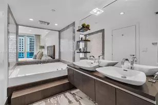 200 Biscayne Blvd Way, Miami, FL 33131 - Photo 25