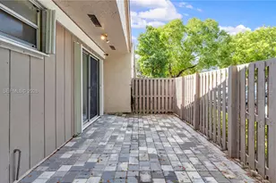 570 Woodgate Cir, Sunrise, FL 33326 - Photo 39