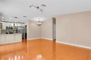 570 Woodgate Cir, Sunrise, FL 33326 - Photo 15