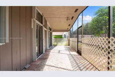 570 Woodgate Cir #A, Sunrise, FL 33326 - Photo 23