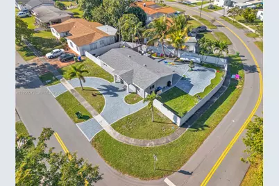 500 SW 64th Pkwy, Pembroke Pines, FL 33023 - Photo 17