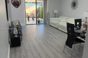 1327 Towhee St, Homestead, FL 33035 - Photo 9