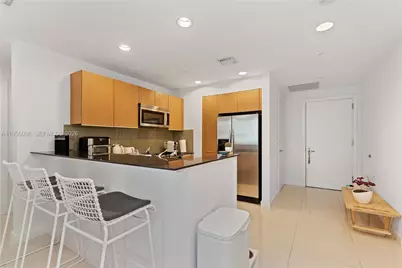 1060 Brickell Ave #2207, Miami, FL 33131 - Photo 5