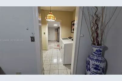 2764 NW 31st St, Miami, FL 33142 - Photo 13