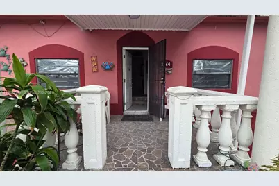 2764 NW 31st St, Miami, FL 33142 - Photo 7