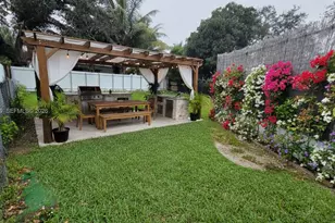 2764 NW 31st St, Miami, FL 33142 - Photo 23