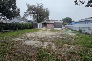 2764 NW 31st St, Miami, FL 33142 - Photo 27