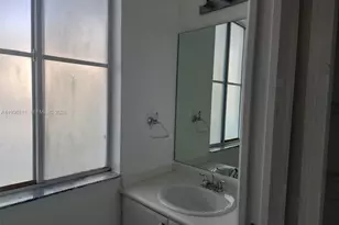 6970 NW 177th St, Hialeah, FL 33015 - Photo 9