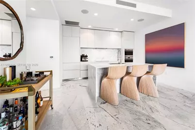 5775 Collins Ave #1405, Miami Beach, FL 33140 - Photo 9