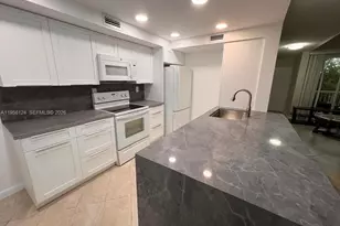 4878 NW 97th Pl, Doral, FL 33178 - Photo 3