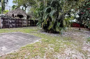 1062 NE 38th St, Oakland Park, FL 33334 - Photo 11