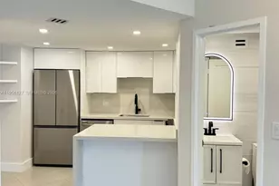 825 Brickell Bay Dr, Miami, FL 33131 - Photo 5