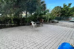 4321 NW 9th Ave, Deerfield Beach, FL 33064 - Photo 9