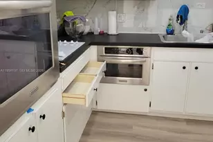 900 Bay Dr, Miami Beach, FL 33141 - Photo 7