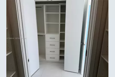 851 NE 1st Ave #2406, Miami, FL 33132 - Photo 9