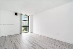 3625 N Country Club Dr, Aventura, FL 33180 - Photo 13