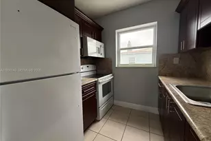 2311 NW 15th St, Miami, FL 33125 - Photo 9