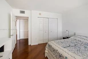 1155 Brickell Bay Dr, Miami, FL 33131 - Photo 11