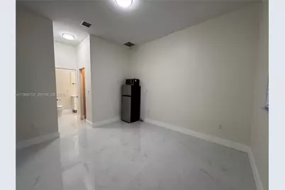 915 NW 104 St #B-Back, Miami, FL 33150 - Photo 3