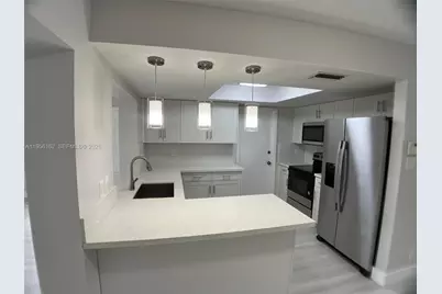 6990 NW 17th St, Margate, FL 33063 - Photo 7