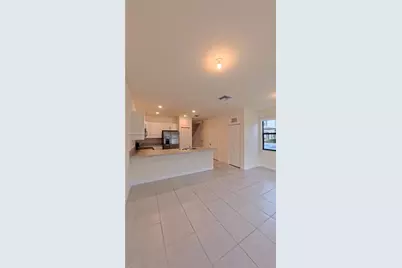 3410 W 112th Pl, Hialeah, FL 33018 - Photo 7