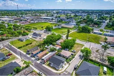 655 SW 5th St, Homestead, FL 33030 - Photo 21