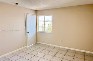 4854 NW 7th St, Miami, FL 33126 - Photo 15